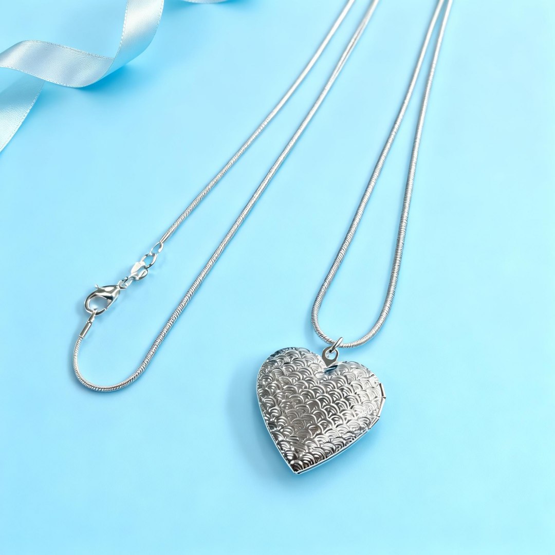 Kalung Bingkai Foto Hati Lucu  - Ethnic Fashion Boutique ulasan dan harga