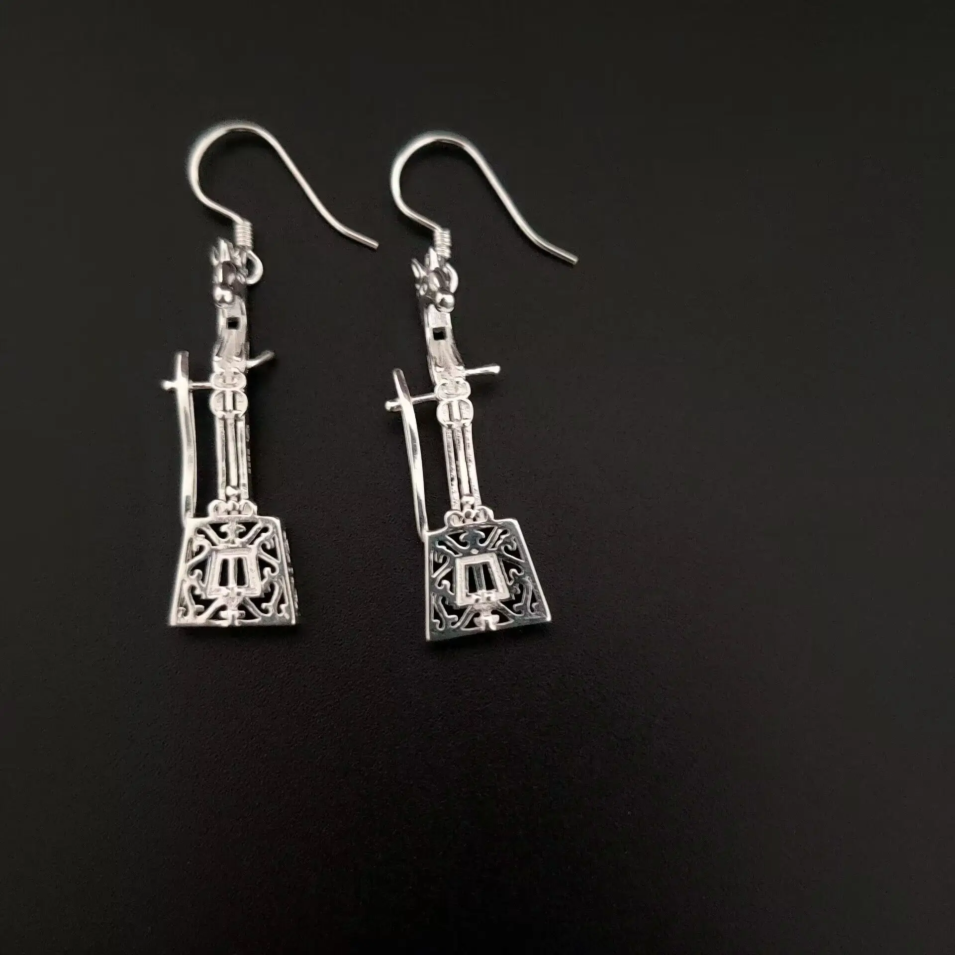 Anting-anting Morin Khuur berg - Ethnic Fashion Boutique ulasan dan harga