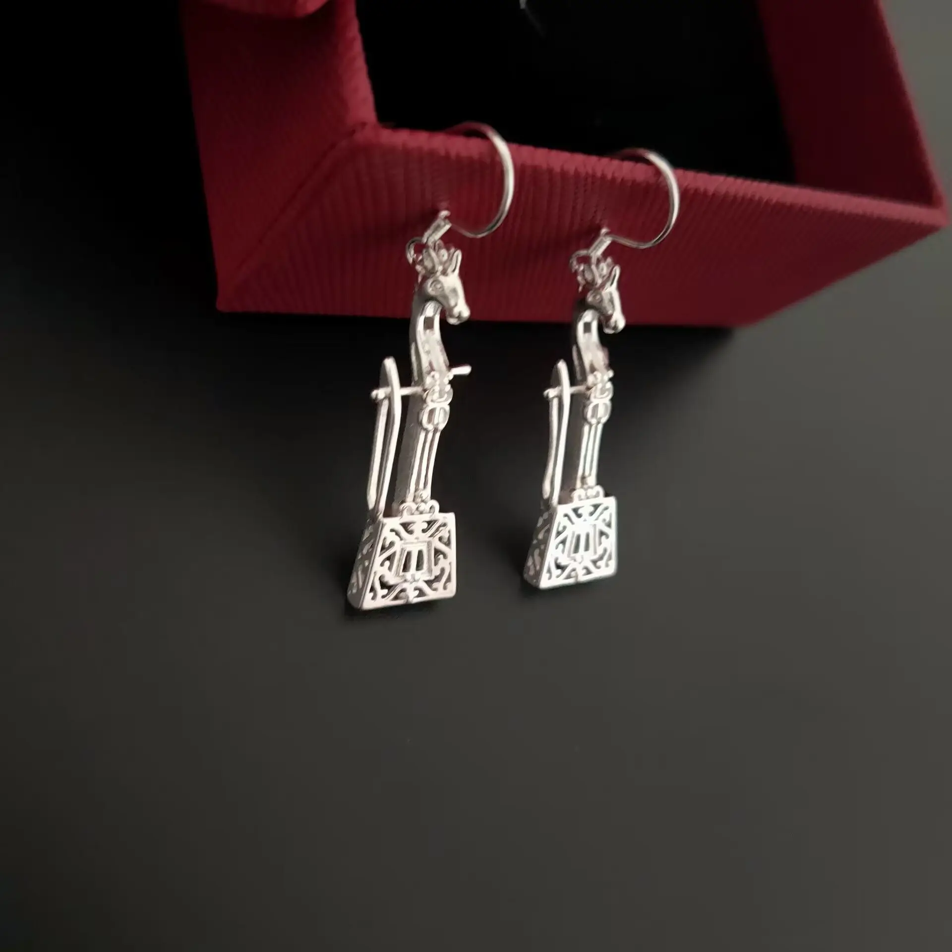 Anting-anting Morin Khuur berg - Ethnic Fashion Boutique ulasan dan harga